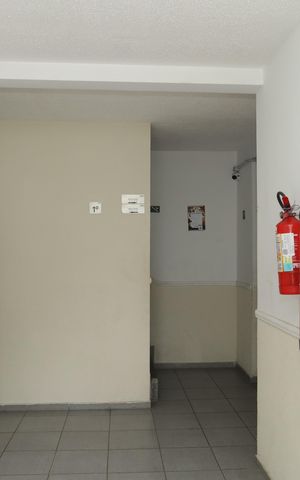 Apartamento para alugar com 56m², 2 quartos e 1 vagaÁrea comum - Saguão do prédio