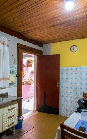 Casa à venda com 205m², 2 quartos e 2 vagas Casa à venda com 205m², 2 quartos e 2 vagasCozinha