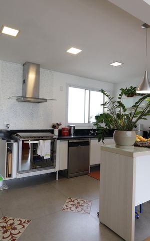 Apartamento à venda com 128m², 3 quartos e 2 vagasCozinha