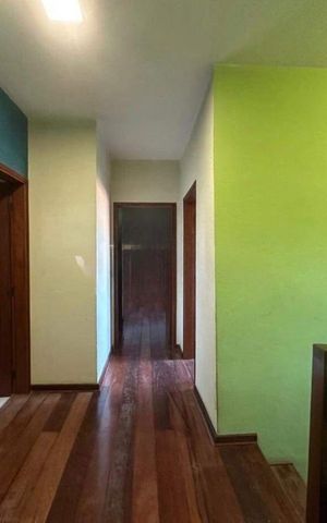 Casa à venda com 231m², 3 quartos e 4 vagas