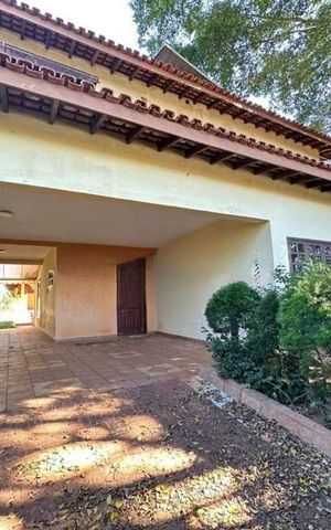 Casa à venda com 231m², 3 quartos e 4 vagas