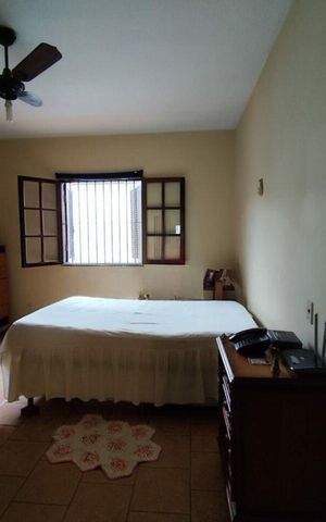 Casa à venda com 230m², 5 quartos e 3 vagas