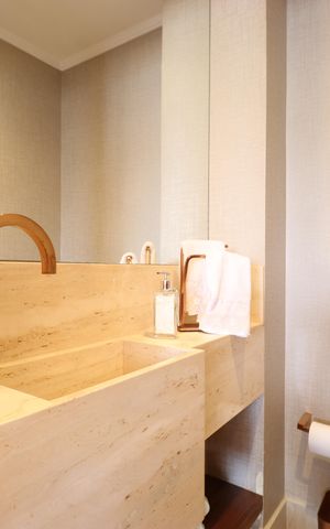 Apartamento à venda com 170m², 4 quartos e 3 vagasLavabo