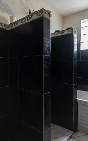 Casa à venda com 200m², 5 quartos e sem vagaBanheiro Suíte