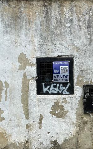 Casa à venda com 200m², 5 quartos e sem vaga Casa à venda com 200m², 5 quartos e sem vagaPlaquinha