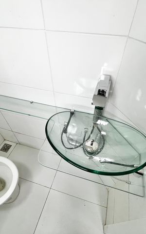 Apartamento para alugar com 67m², 2 quartos e 1 vaga Apartamento para alugar com 67m², 2 quartos e 1 vagaBanheiro da Suíte