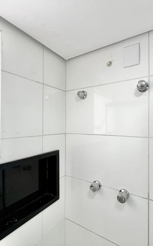 Apartamento para alugar com 67m², 2 quartos e 1 vaga Apartamento para alugar com 67m², 2 quartos e 1 vagaBanheiro da Suíte