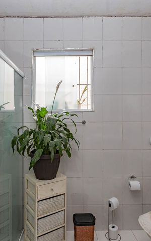 Casa para alugar com 190m², 3 quartos e 3 vagas Casa para alugar com 190m², 3 quartos e 3 vagasBanheiro 1