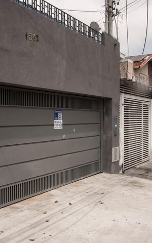 Casa à venda com 183m², 3 quartos e 2 vagasFrente