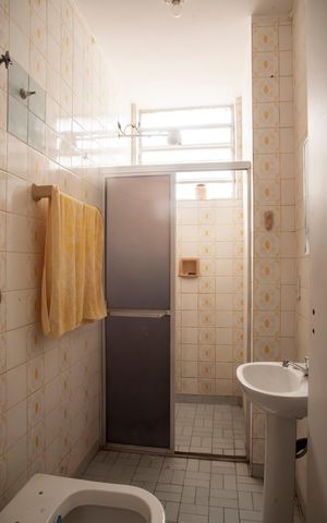 Casa à venda com 183m², 3 quartos e 2 vagasBanheiro 1