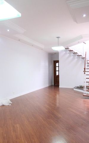 Casa à venda com 227m², 3 quartos e 5 vagas