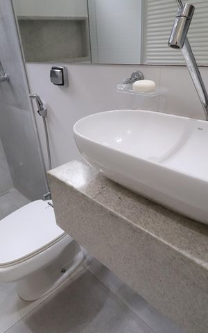 Casa para alugar com 322m², 4 quartos e 4 vagasBanheiro Social