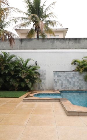 Casa para alugar com 322m², 4 quartos e 4 vagasPiscina