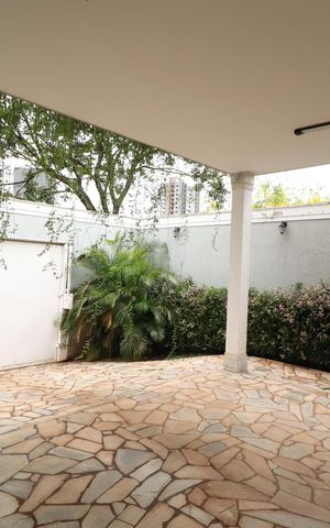 Casa para alugar com 322m², 4 quartos e 4 vagasGaragem