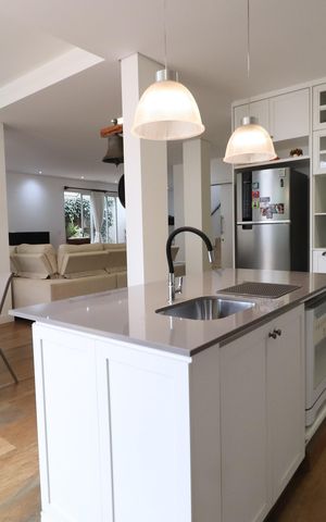 Casa para alugar com 322m², 4 quartos e 4 vagasCozinha