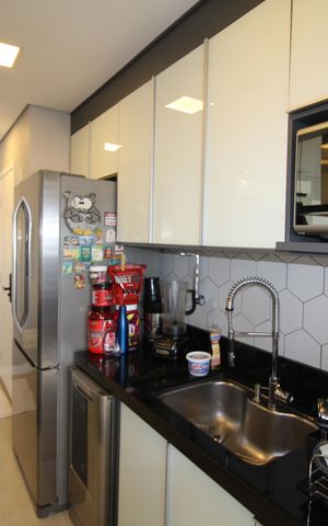 Apartamento à venda com 90m², 3 quartos e 2 vagasSala / Cozinha