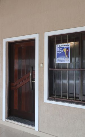 Casa de condomínio à venda com 173m², 3 quartos e 2 vagasPlaca