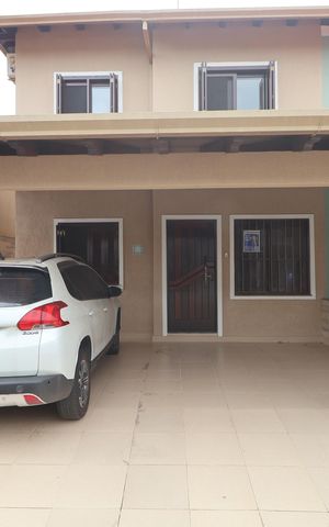 Casa de condomínio à venda com 173m², 3 quartos e 2 vagas Fachada da Casa