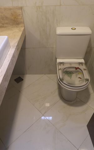 Casa de condomínio à venda com 173m², 3 quartos e 2 vagasLavabo