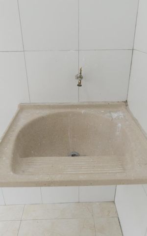 Casa à venda com 220m², 4 quartos e 3 vagas Casa à venda com 220m², 4 quartos e 3 vagasÁrea de serviço ( casa 2 )