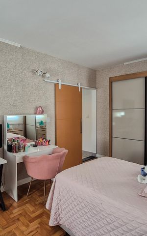 Casa à venda com 220m², 4 quartos e 3 vagas Casa à venda com 220m², 4 quartos e 3 vagasQuarto 2 (casa 1)