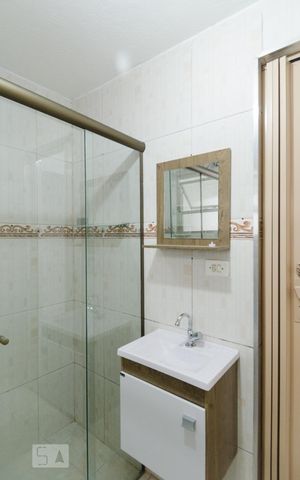 Casa à venda com 220m², 4 quartos e 3 vagas Casa à venda com 220m², 4 quartos e 3 vagasBanheiro Social ( casa 2
