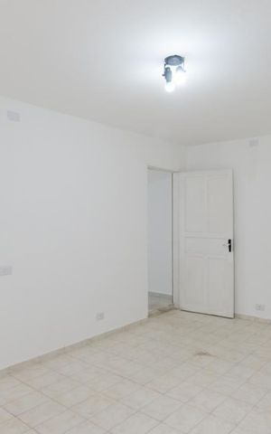 Casa à venda com 220m², 4 quartos e 3 vagas Casa à venda com 220m², 4 quartos e 3 vagasQuarto 1| Casa 2