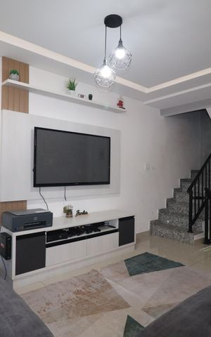Casa à venda com 140m², 2 quartos e 2 vagasSala