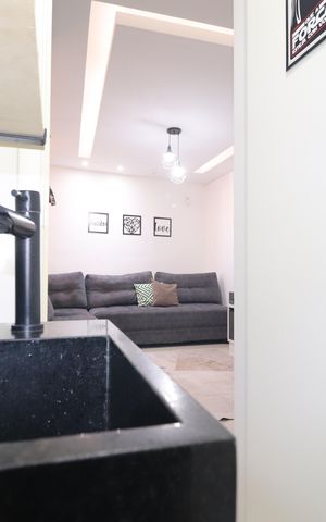 Casa à venda com 140m², 2 quartos e 2 vagasLavabo