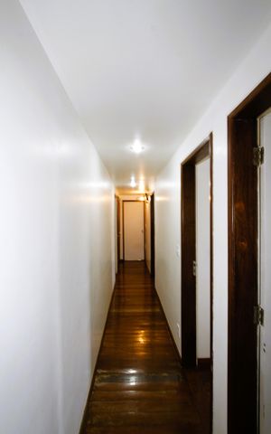 Apartamento à venda com 180m², 4 quartos e 3 vagasCorredor