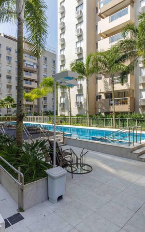 Apartamento à venda com 77m², 3 quartos e 1 vaga Apartamento à venda com 77m², 3 quartos e 1 vagaÁrea comum - Piscina