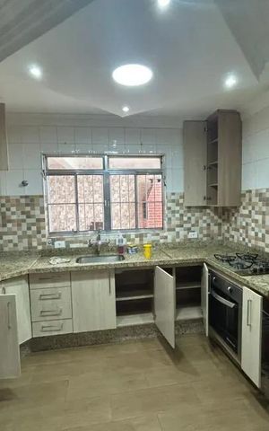 Casa à venda com 137m², 3 quartos e 2 vagas