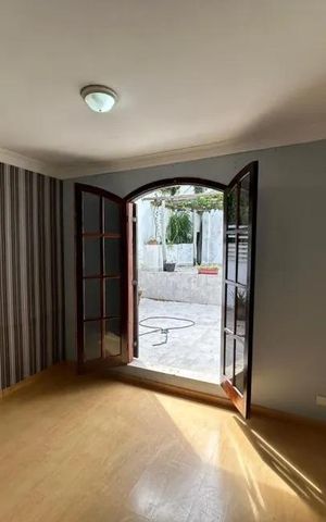 Casa à venda com 137m², 3 quartos e 2 vagas
