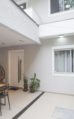 Casa para alugar com 117m², 3 quartos e 2 vagasFrente da Casa