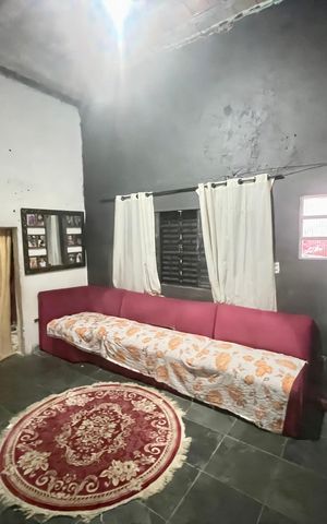 Casa à venda com 200m², 5 quartos e 2 vagas Casa à venda com 200m², 5 quartos e 2 vagasSala
