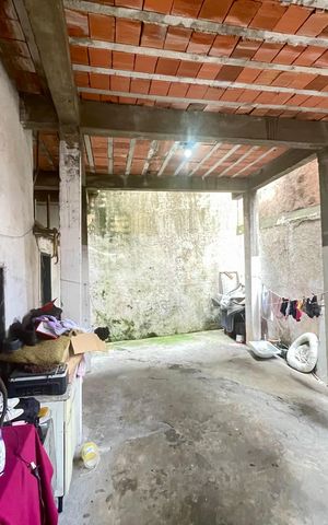 Casa à venda com 200m², 5 quartos e 2 vagas Casa à venda com 200m², 5 quartos e 2 vagasQuintal