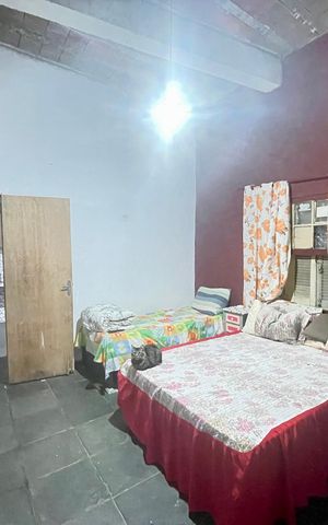 Casa à venda com 200m², 5 quartos e 2 vagas Casa à venda com 200m², 5 quartos e 2 vagasQuarto 3