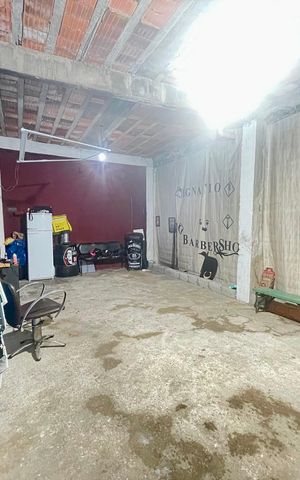 Casa à venda com 200m², 5 quartos e 2 vagas Casa à venda com 200m², 5 quartos e 2 vagasQuintal