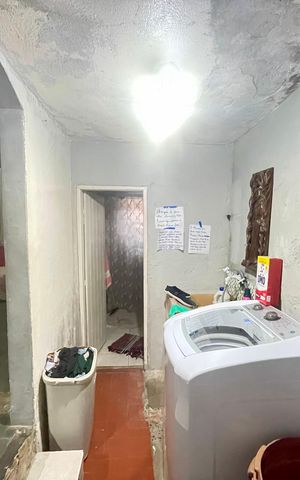 Casa à venda com 200m², 5 quartos e 2 vagas Casa à venda com 200m², 5 quartos e 2 vagasÁrea de Serviço