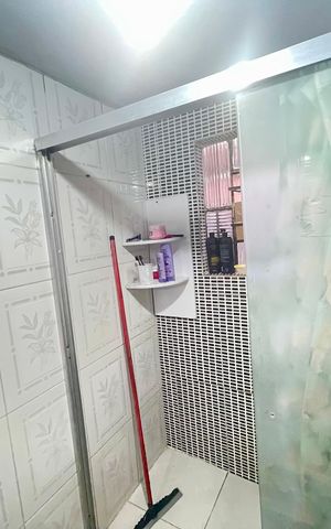 Casa à venda com 200m², 5 quartos e 2 vagas Casa à venda com 200m², 5 quartos e 2 vagasBanheiro 1