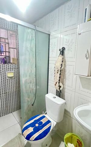 Casa à venda com 200m², 5 quartos e 2 vagas Casa à venda com 200m², 5 quartos e 2 vagasBanheiro 1