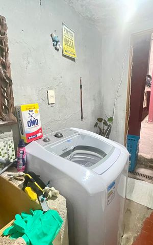 Casa à venda com 200m², 5 quartos e 2 vagas Casa à venda com 200m², 5 quartos e 2 vagasÁrea de Serviço