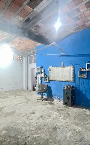 Casa à venda com 200m², 5 quartos e 2 vagas Casa à venda com 200m², 5 quartos e 2 vagasQuintal