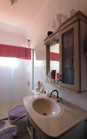 Casa à venda com 175m², 2 quartos e 3 vagasBanheiro Social
