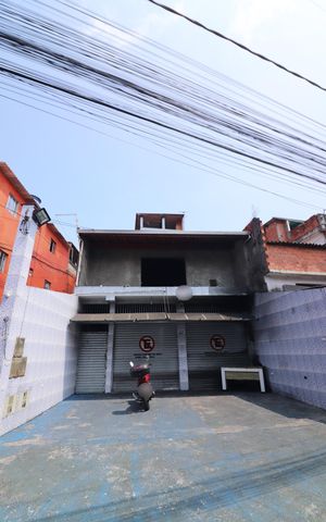 Casa à venda com 175m², 2 quartos e 3 vagasFachada 