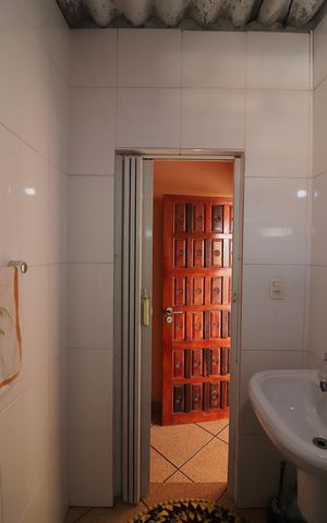 Casa à venda com 175m², 2 quartos e 3 vagasBanheiro de Serviço