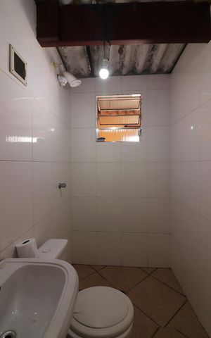 Casa à venda com 175m², 2 quartos e 3 vagasBanheiro de Serviço