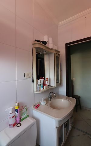 Casa à venda com 175m², 2 quartos e 3 vagasBanheiro Social