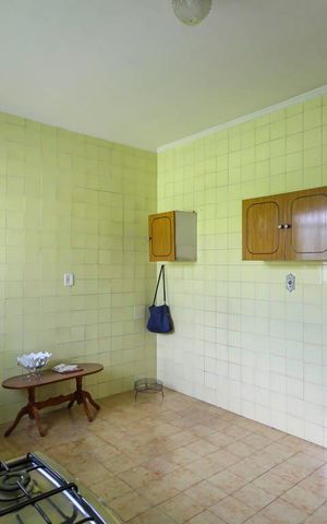 Casa à venda com 200m², 4 quartos e 2 vagas Casa à venda com 200m², 4 quartos e 2 vagasCozinha
