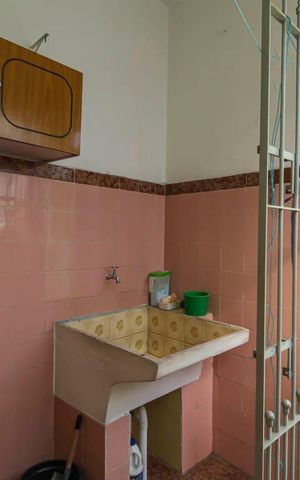 Casa à venda com 200m², 4 quartos e 2 vagas Casa à venda com 200m², 4 quartos e 2 vagasÁrea de Serviço